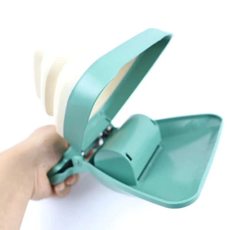 Portable Foldable Dog Pooper Scooper with 1 Roll Waste Bags